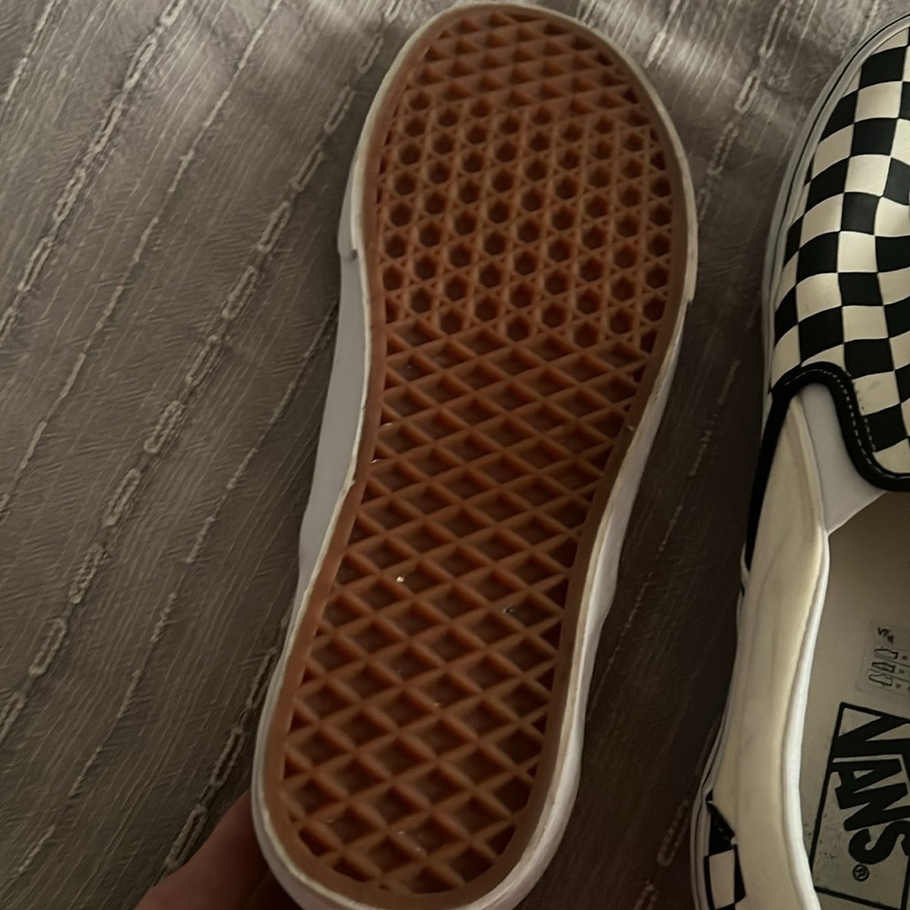 Vans - Picture 2 of 5